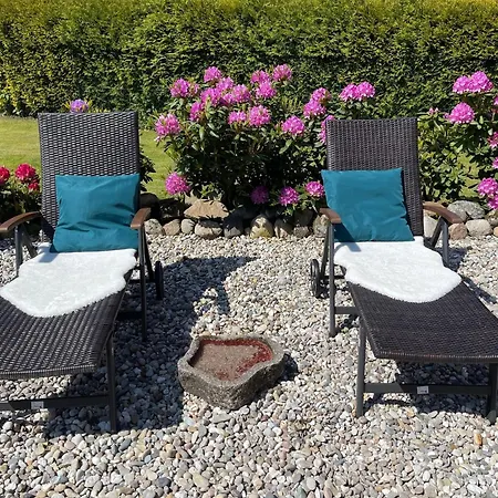 Gemuetliche Eg-ferienwohnung Brazil Mit Eingezaeunten Garten * Aurich