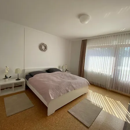 Gemuetliche Eg-ferienwohnung Brazil Mit Eingezaeunten Garten Apartment